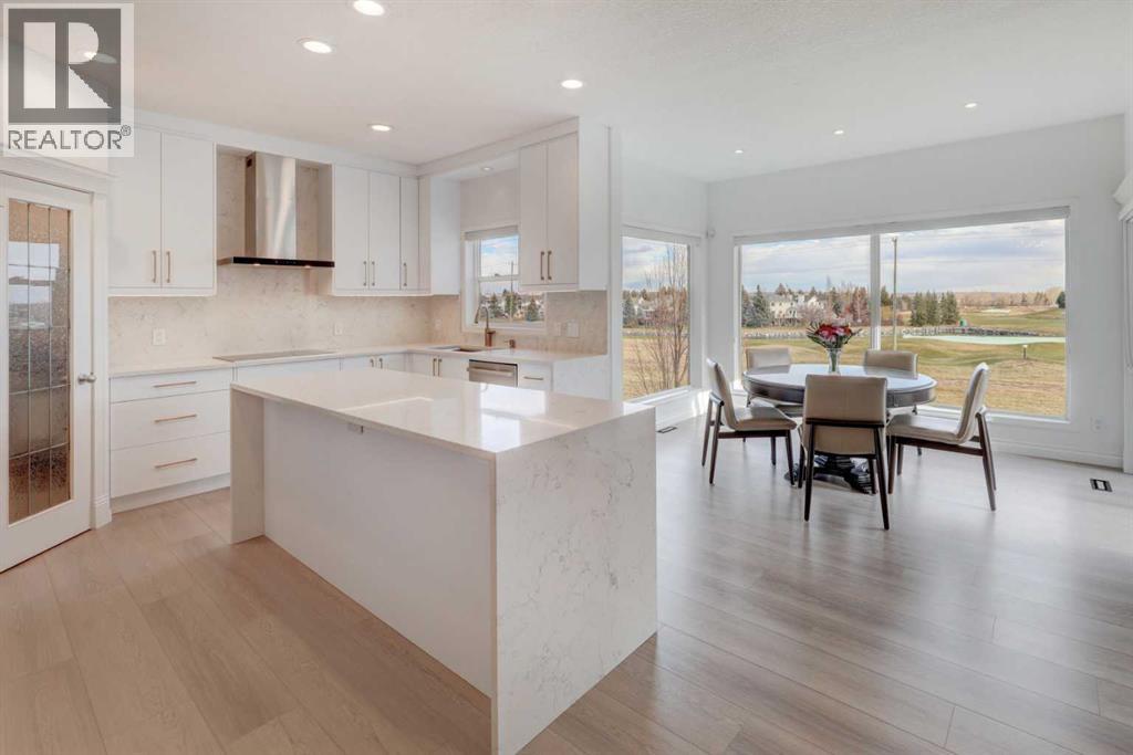 46 Valley Creek Road Nw, Calgary, Alberta  T3B 5V1 - Photo 4 - A2267125