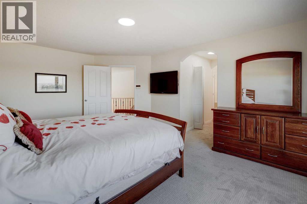 46 Valley Creek Road Nw, Calgary, Alberta  T3B 5V1 - Photo 25 - A2267125