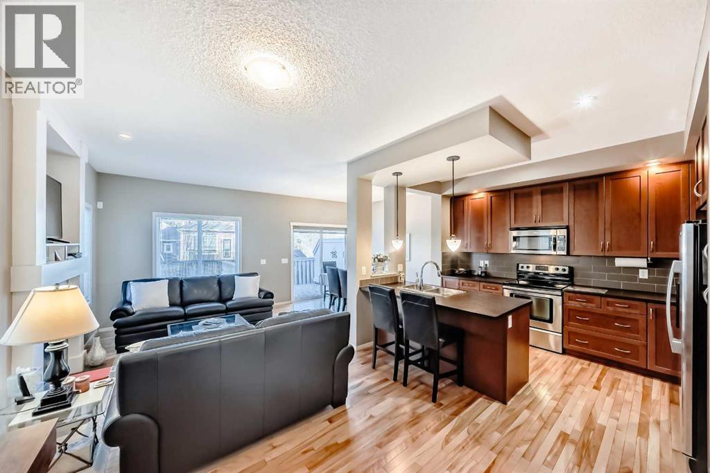 6 River Heights Crescent, Cochrane, Alberta  T4C 0J3 - Photo 4 - A2271139