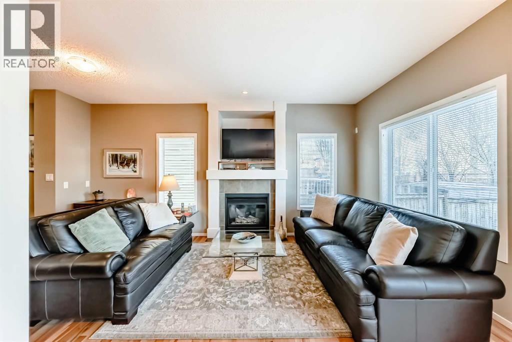 6 River Heights Crescent, Cochrane, Alberta  T4C 0J3 - Photo 3 - A2271139