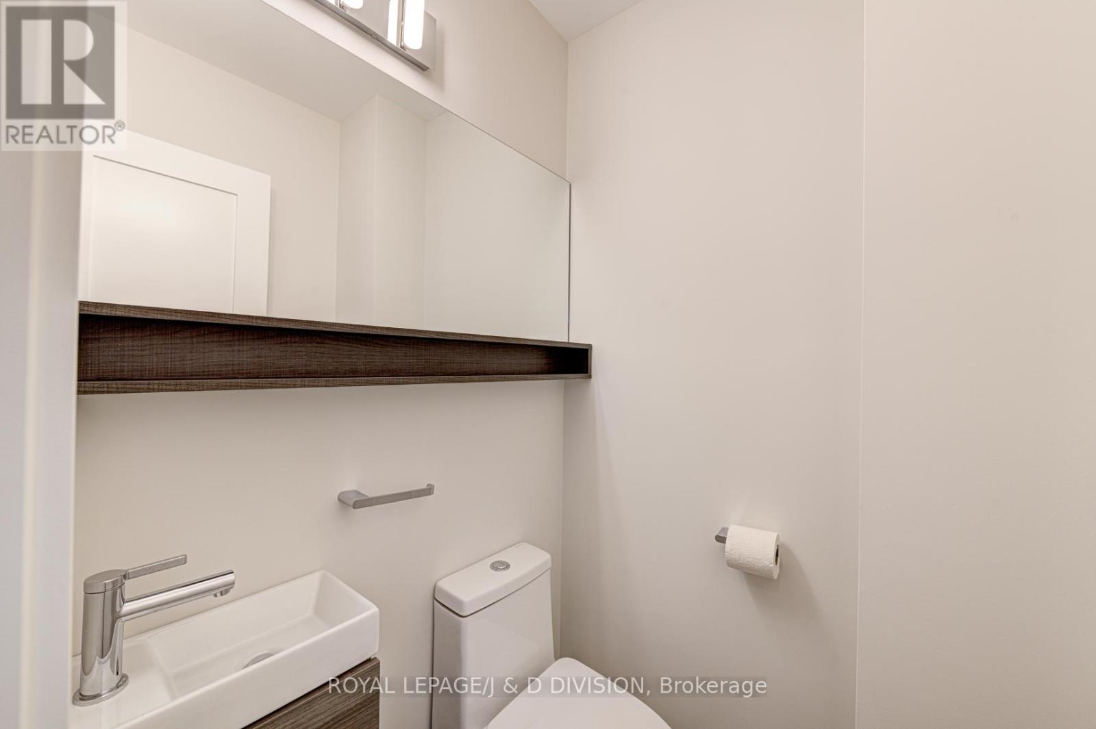 A - 924 Broadview Avenue, Toronto, Ontario  M4K 2R1 - Photo 14 - E12563580