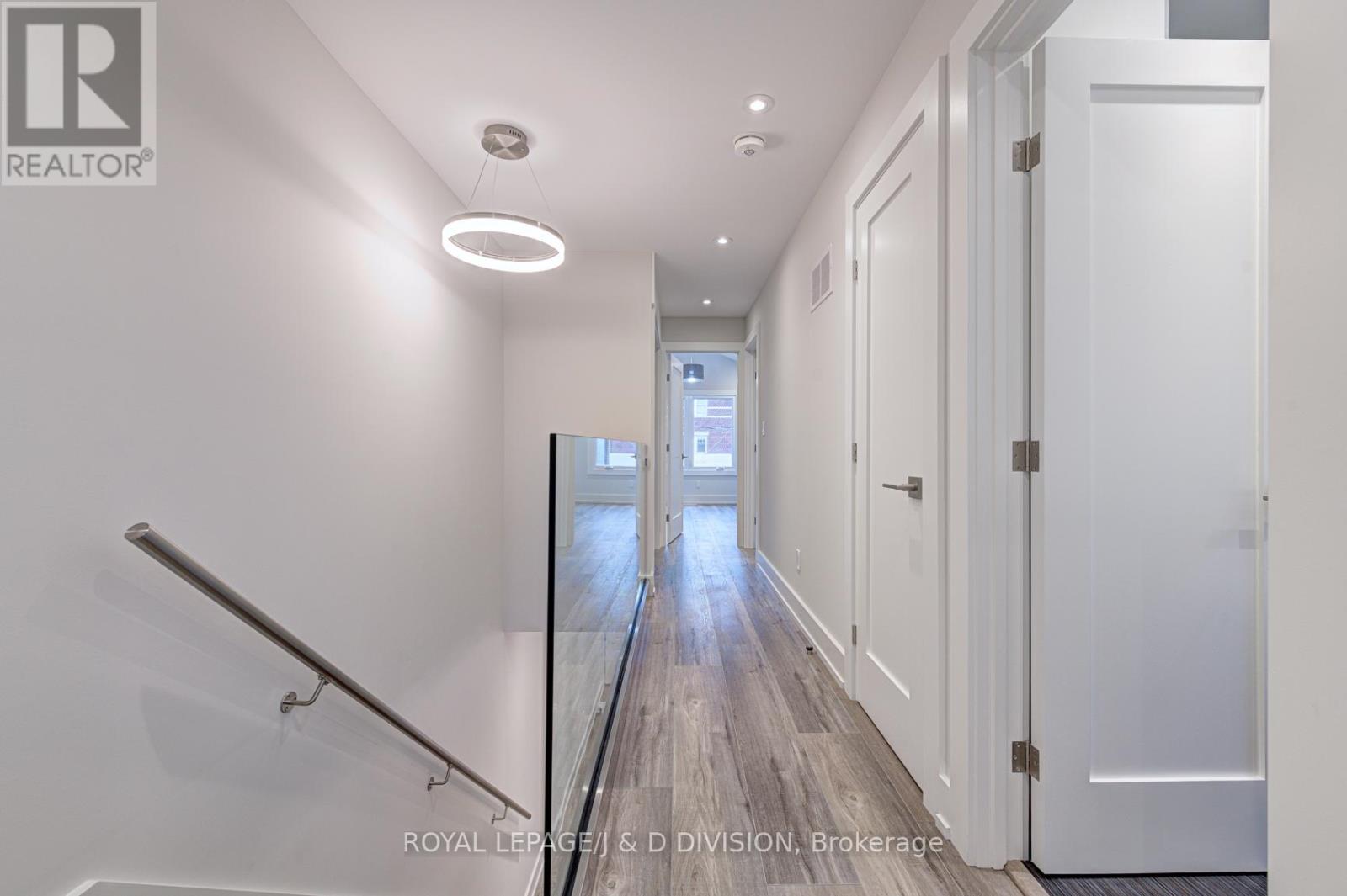 A - 924 Broadview Avenue, Toronto, Ontario  M4K 2R1 - Photo 19 - E12563580