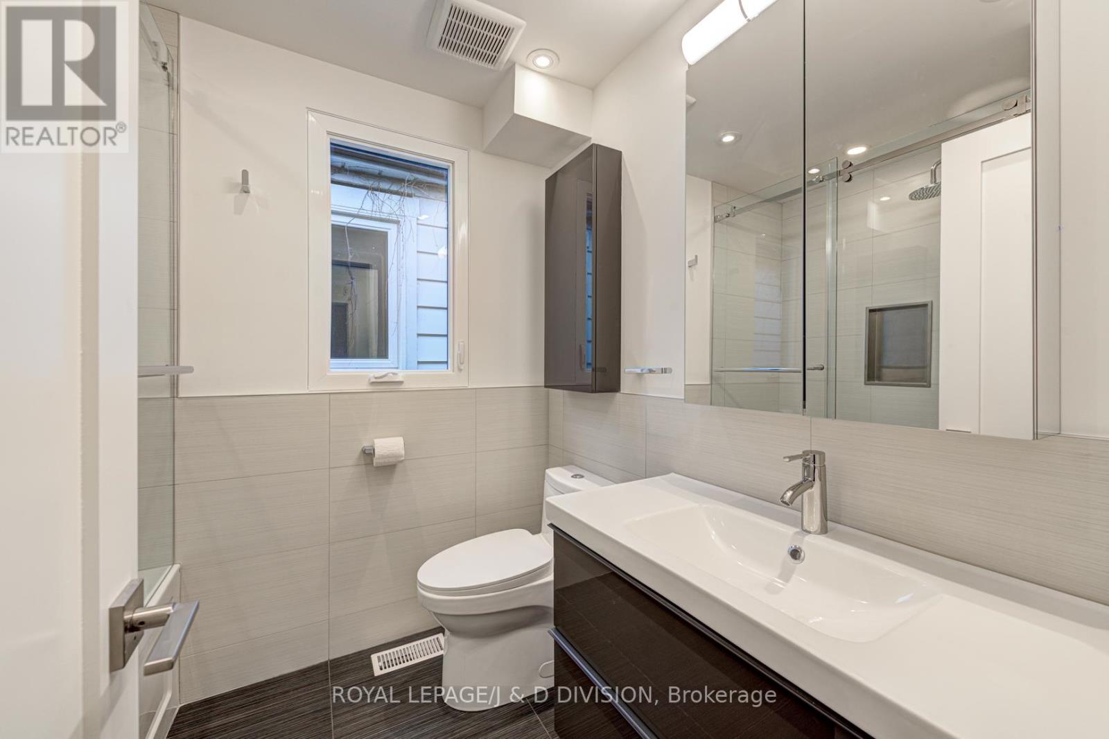 A - 924 Broadview Avenue, Toronto, Ontario  M4K 2R1 - Photo 20 - E12563580