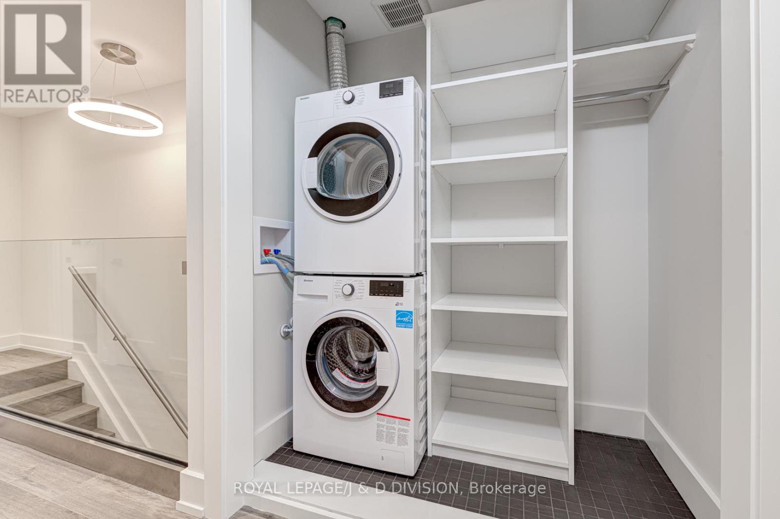 A - 924 Broadview Avenue, Toronto, Ontario  M4K 2R1 - Photo 22 - E12563580