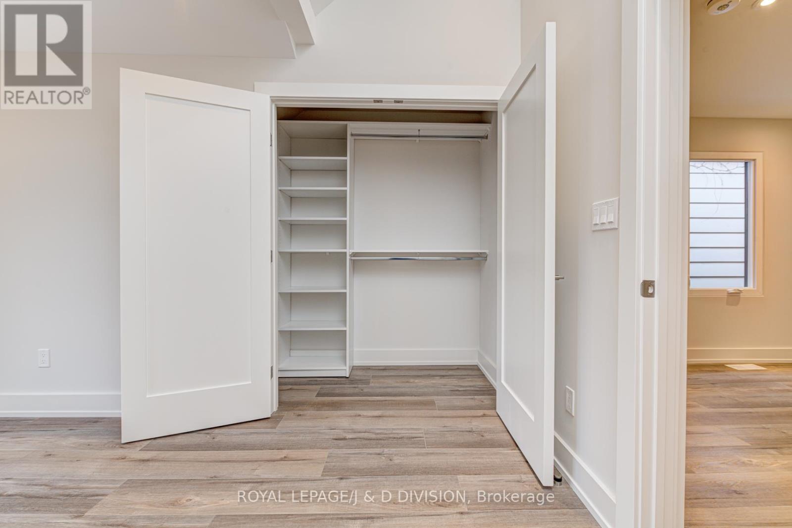 A - 924 Broadview Avenue, Toronto, Ontario  M4K 2R1 - Photo 28 - E12563580