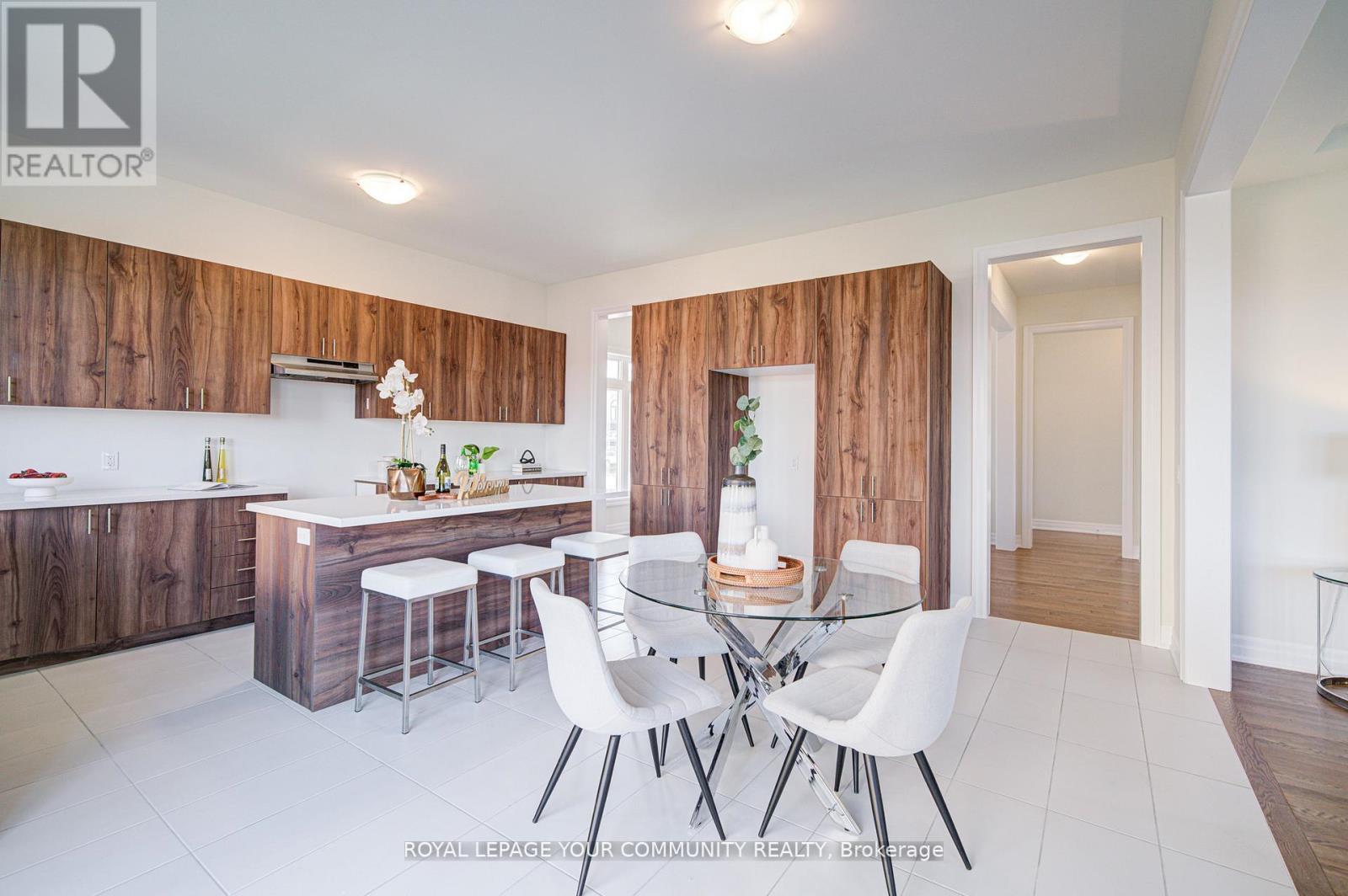 18 Shadyridge Street, King, Ontario  L7B 1B4 - Photo 19 - N12563582