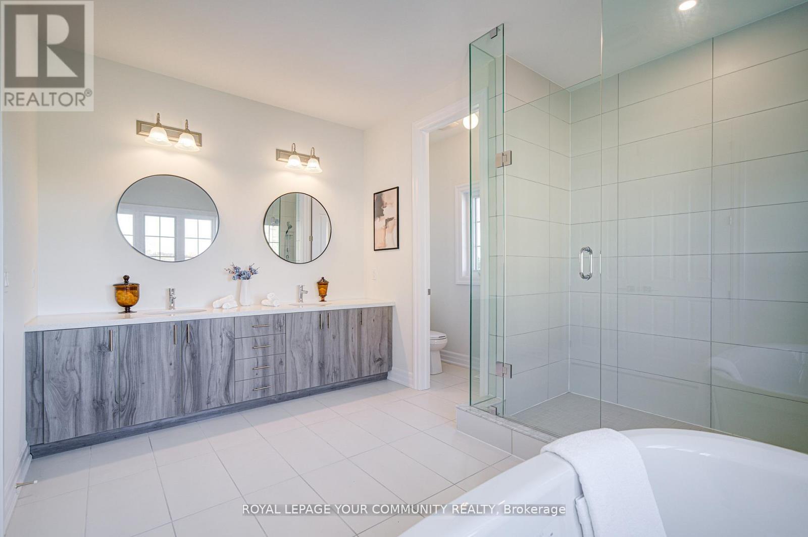 18 Shadyridge Street, King, Ontario  L7B 1B4 - Photo 43 - N12563582