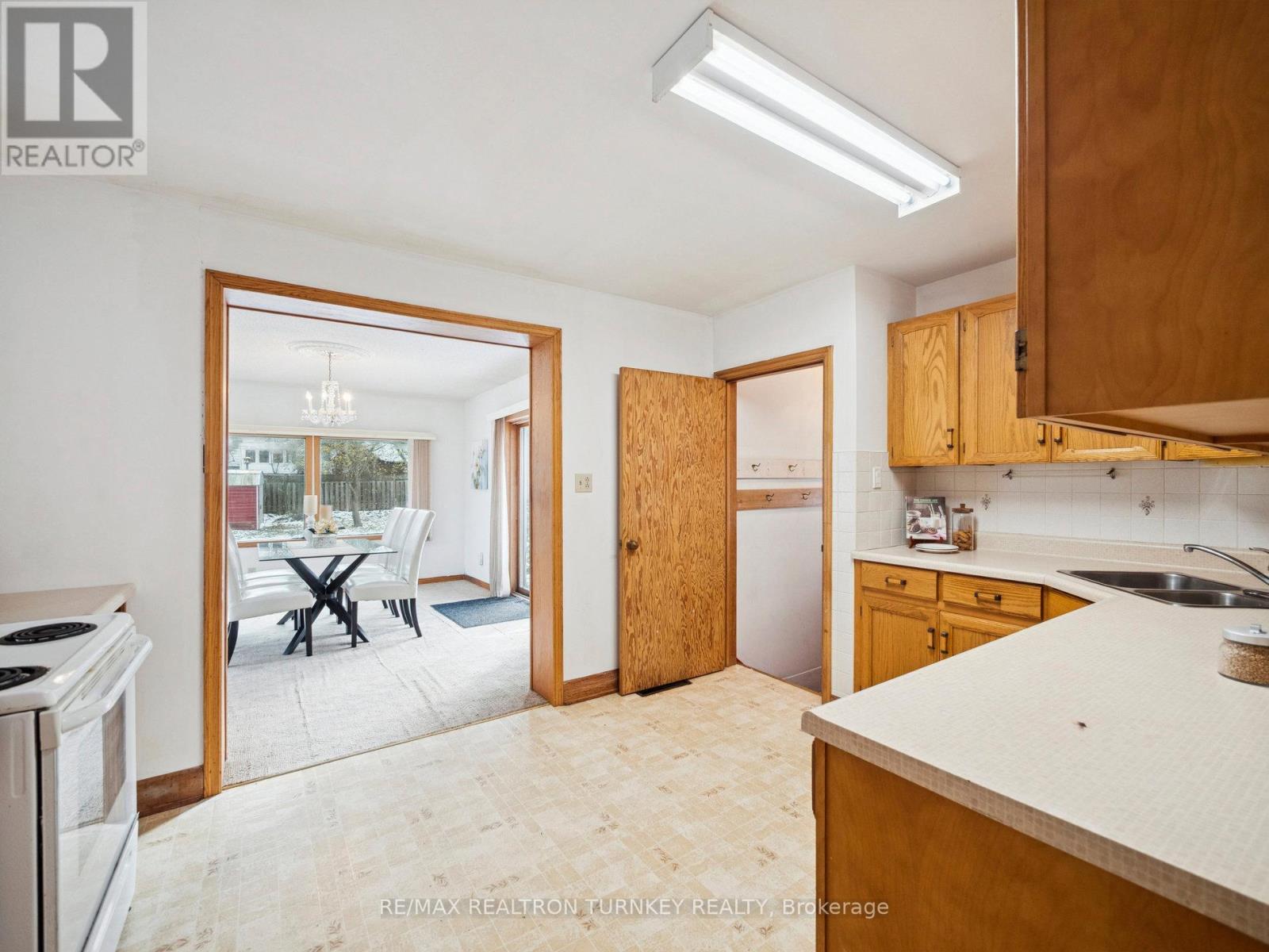 736 Grace Street, Newmarket, Ontario  L3Y 2L3 - Photo 14 - N12563662