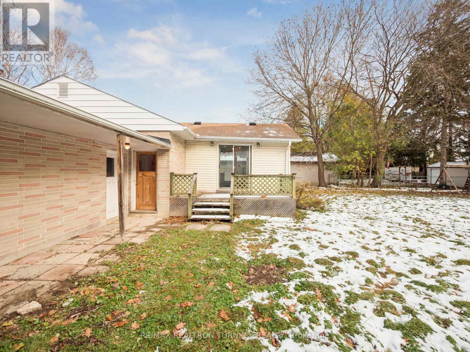 736 Grace Street, Newmarket, Ontario  L3Y 2L3 - Photo 36 - N12563662