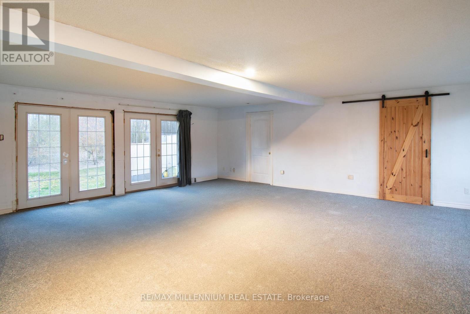 3021 Pinegrove Road, Springwater, Ontario L0M 1T2 - Photo 19 - S12563616