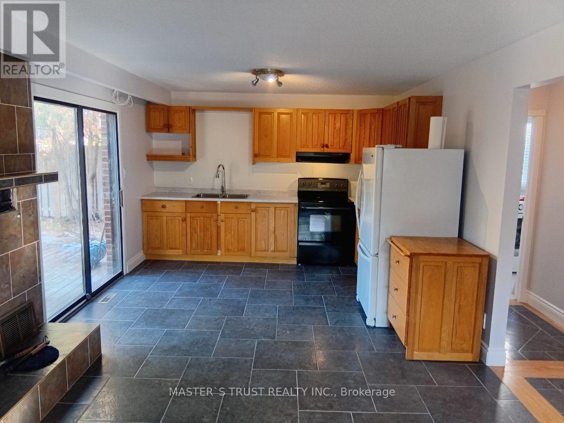 Back Unit - 197 Browning Trail, Barrie (Letitia Heights), Ontario  L4N 5H6 - Photo 10 - S12563640