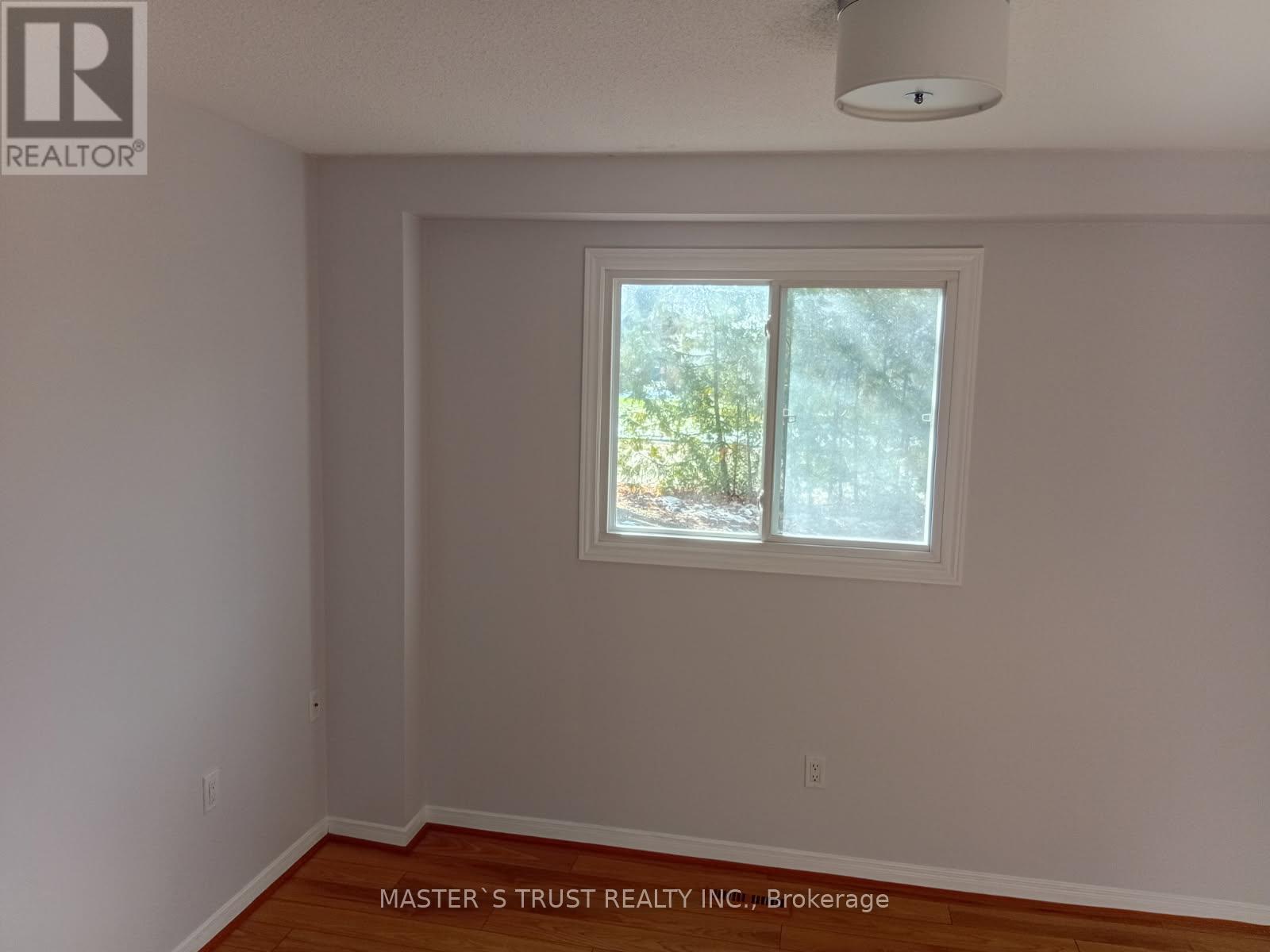 Back Unit - 197 Browning Trail, Barrie (Letitia Heights), Ontario  L4N 5H6 - Photo 11 - S12563640