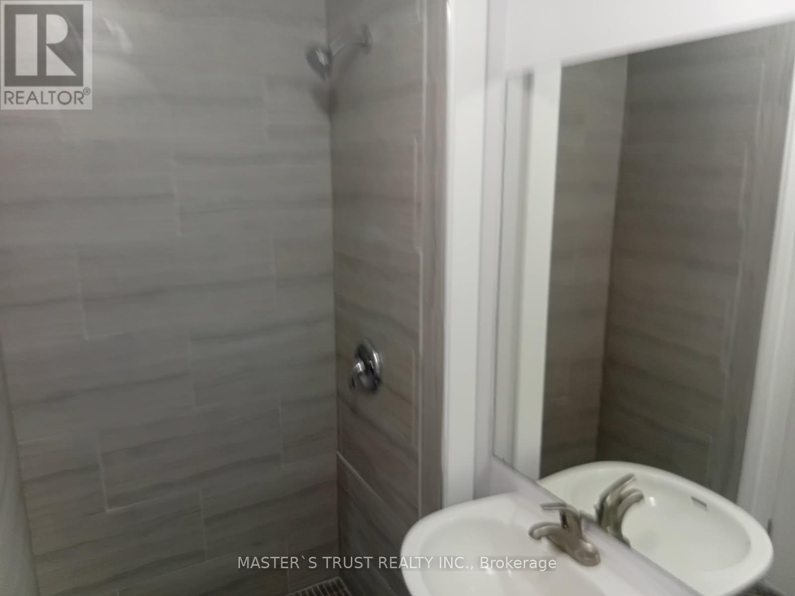 Back Unit - 197 Browning Trail, Barrie (Letitia Heights), Ontario  L4N 5H6 - Photo 13 - S12563640