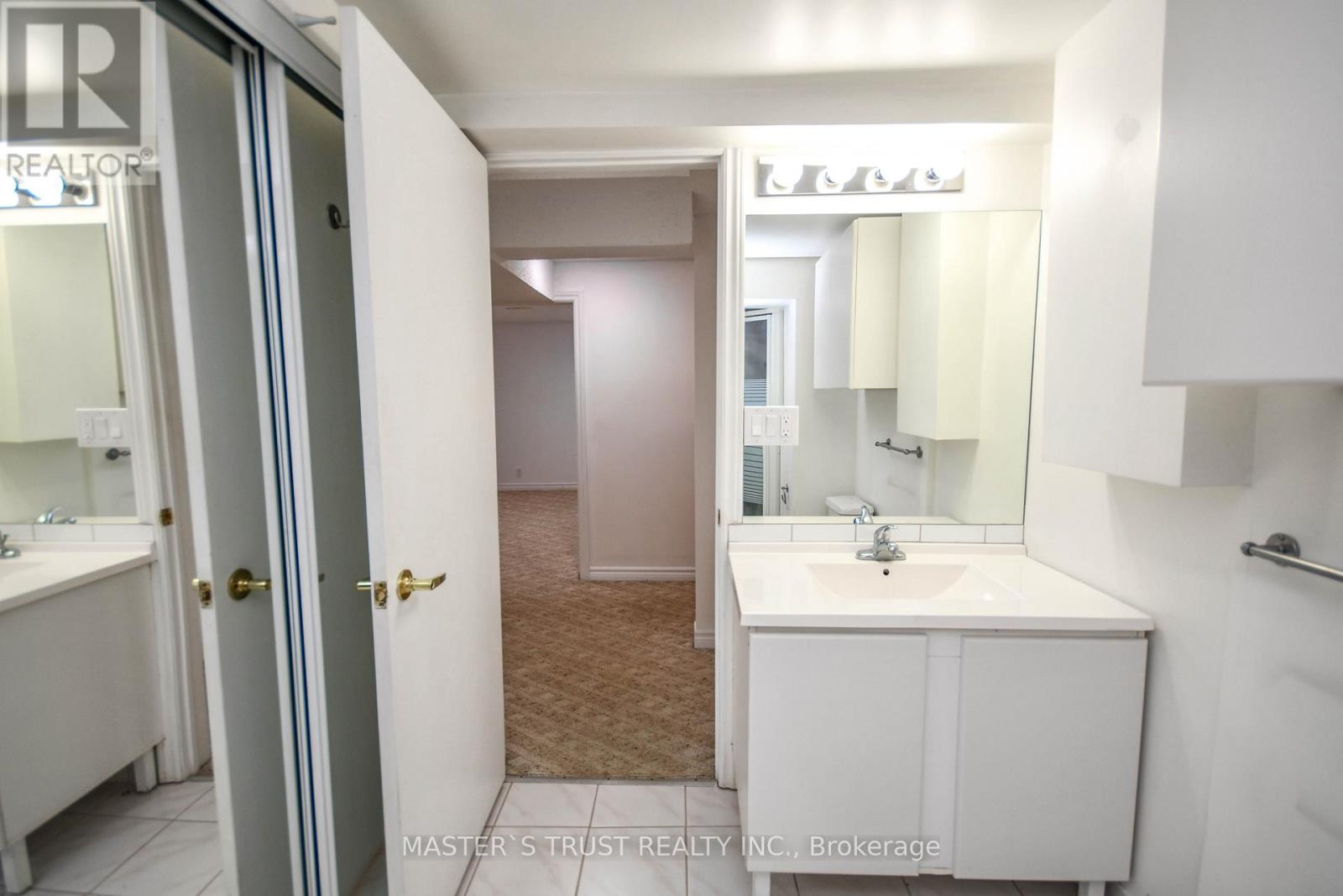 Back Unit - 197 Browning Trail, Barrie (Letitia Heights), Ontario  L4N 5H6 - Photo 17 - S12563640