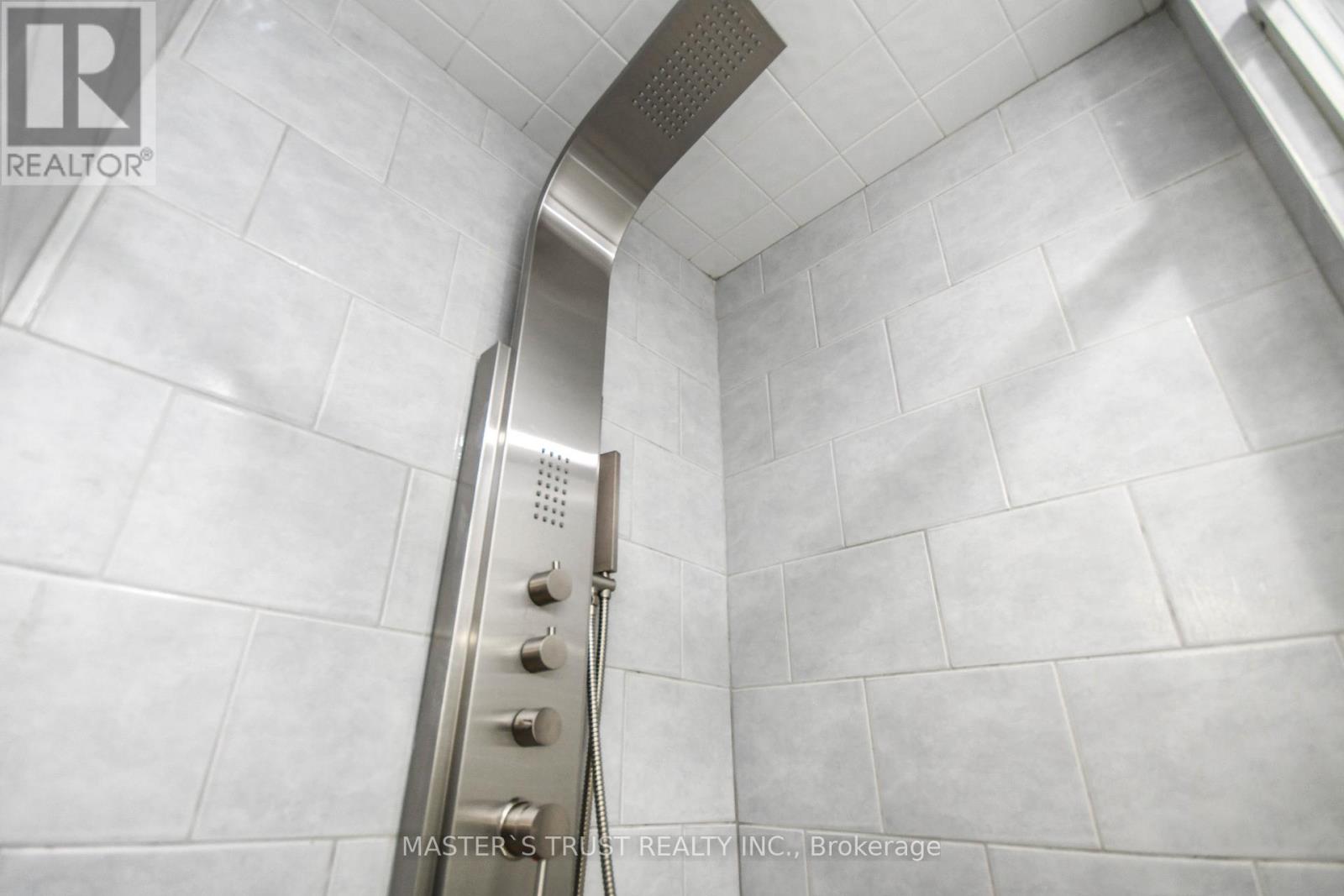 Back Unit - 197 Browning Trail, Barrie (Letitia Heights), Ontario  L4N 5H6 - Photo 19 - S12563640