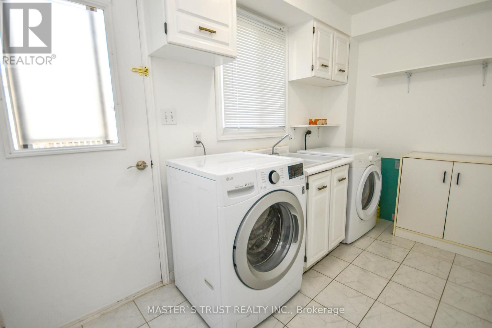 Back Unit - 197 Browning Trail, Barrie (Letitia Heights), Ontario  L4N 5H6 - Photo 23 - S12563640