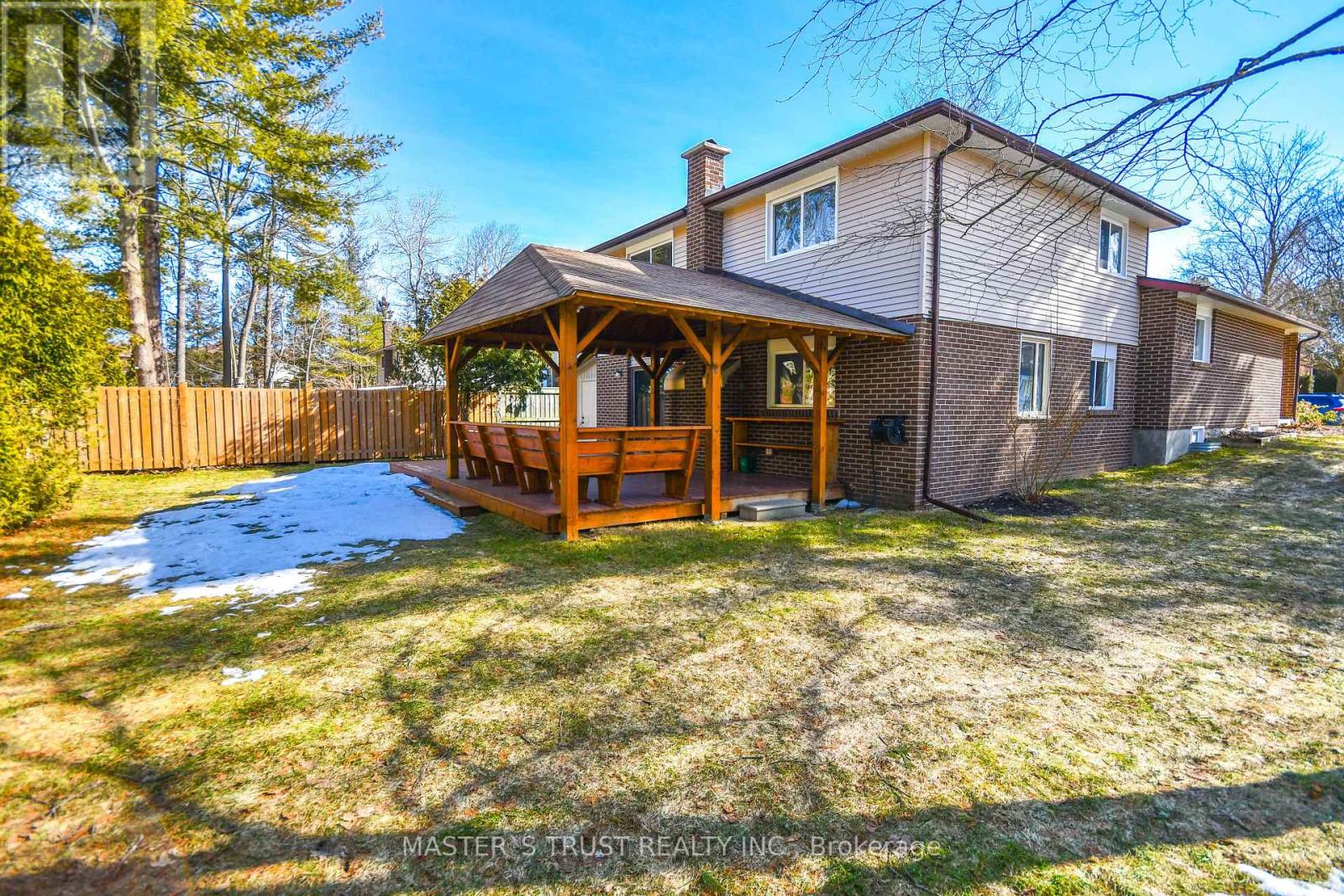 Back Unit - 197 Browning Trail, Barrie (Letitia Heights), Ontario  L4N 5H6 - Photo 3 - S12563640