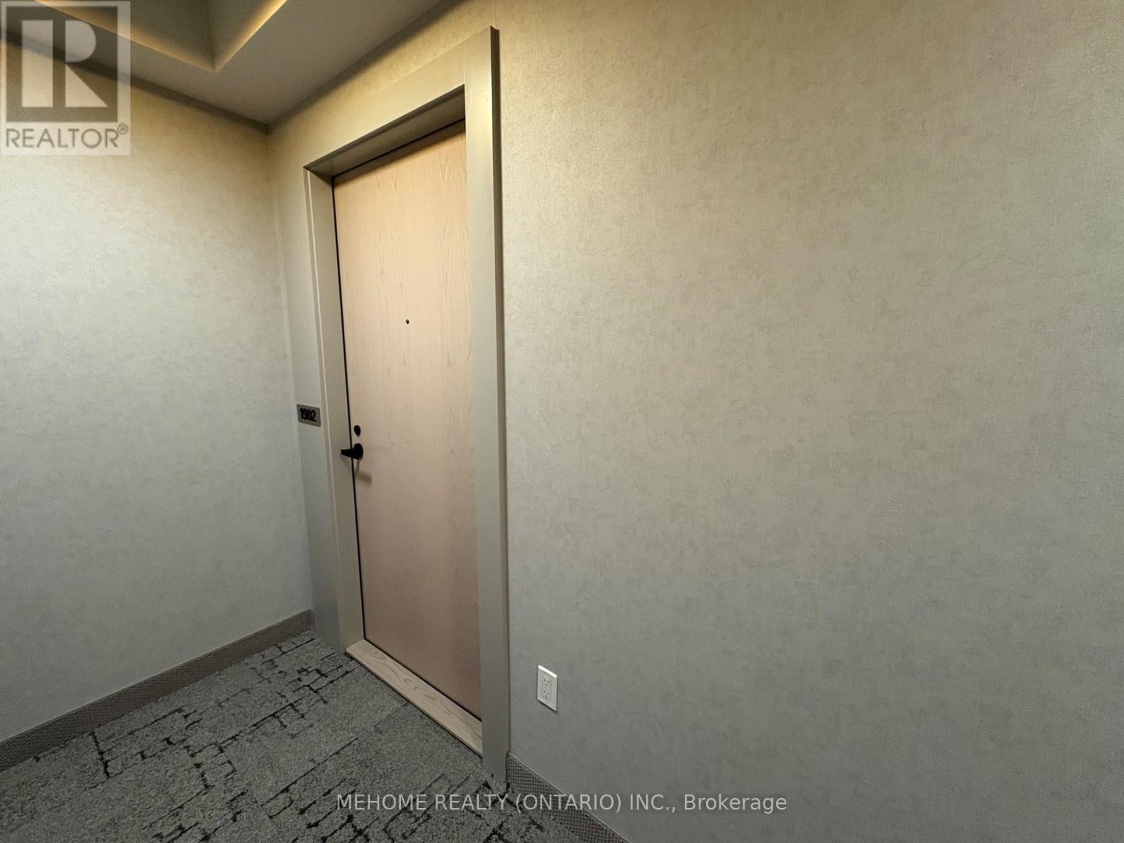 1902 - 8 Interchange Way, Vaughan, Ontario  L4K 0P8 - Photo 13 - N12558958