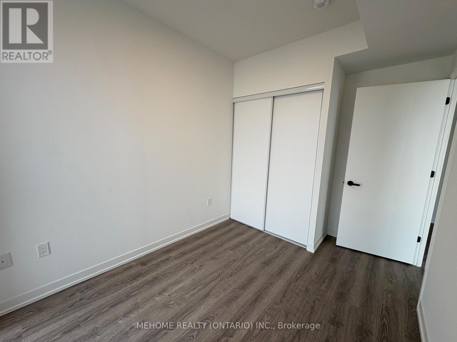 1902 - 8 Interchange Way, Vaughan, Ontario  L4K 0P8 - Photo 7 - N12558958
