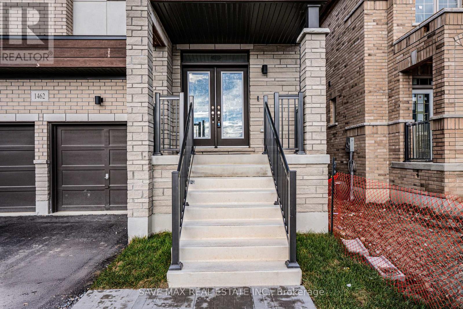 1462 Wheatcroft Drive, Oshawa, Ontario  L1L 0W5 - Photo 5 - E12558732