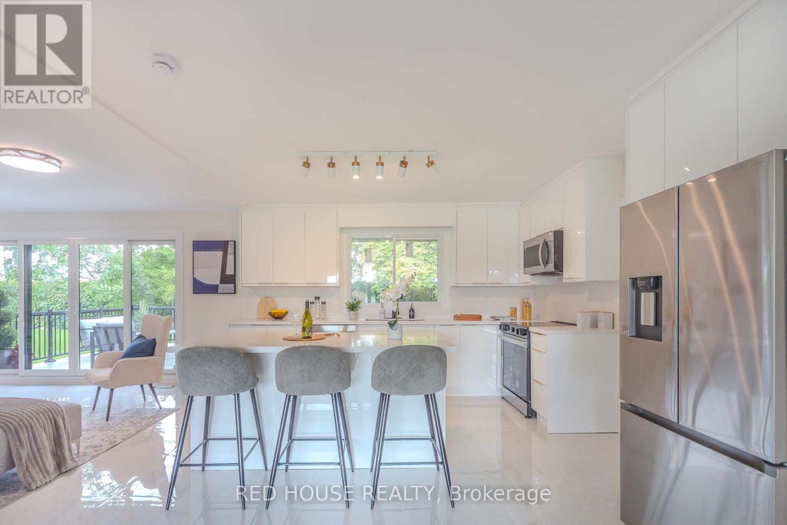 1253 Melton Drive, Mississauga, Ontario  L4Y 1L6 - Photo 12 - W12492246