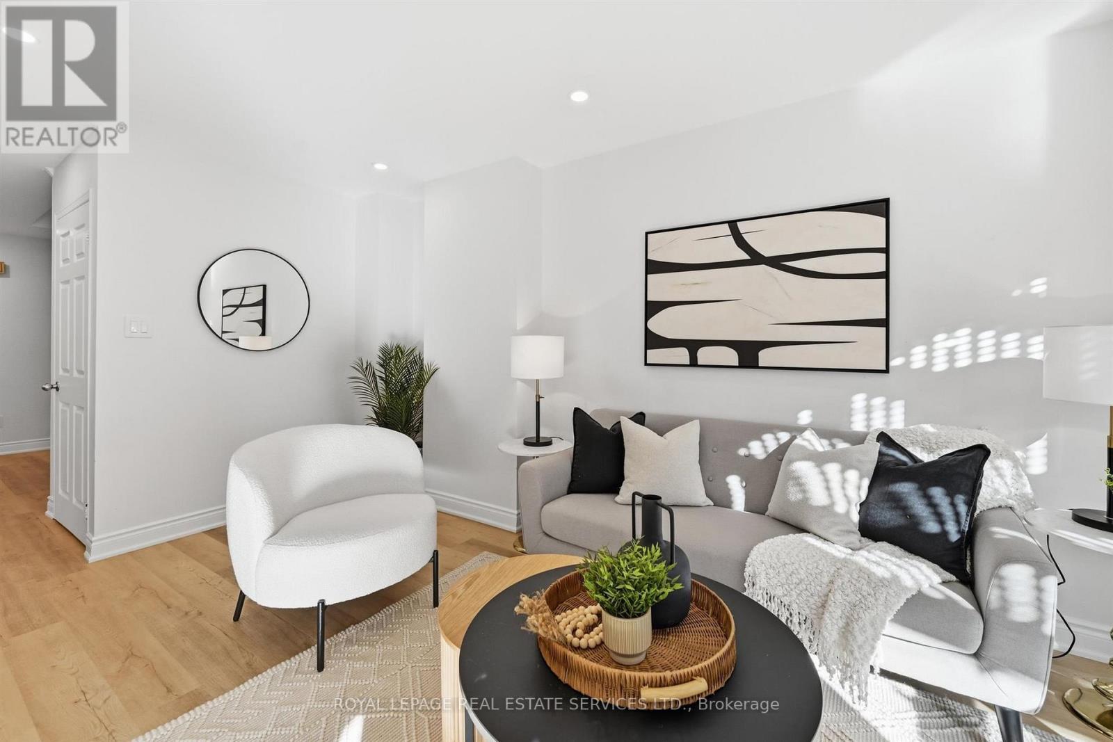 426 Parkridge Crescent, Oakville, Ontario  L6M 1B2 - Photo 16 - W12563594