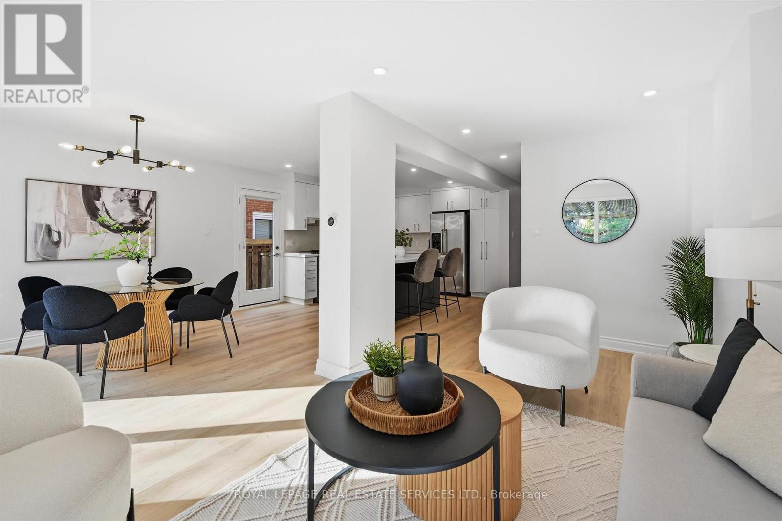 426 Parkridge Crescent, Oakville, Ontario  L6M 1B2 - Photo 18 - W12563594