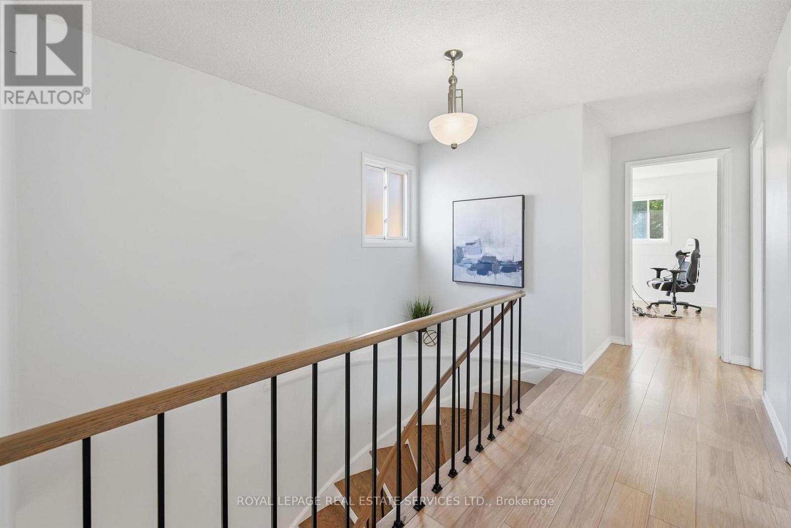 426 Parkridge Crescent, Oakville, Ontario  L6M 1B2 - Photo 21 - W12563594