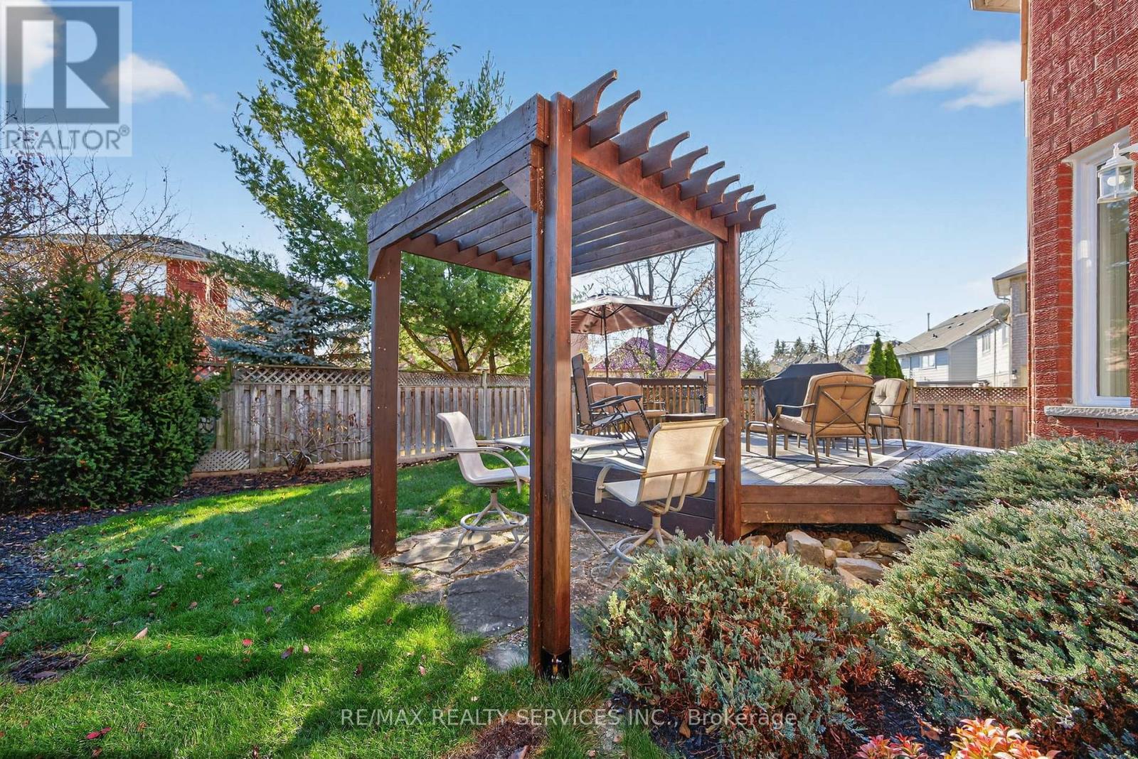 31 Gardenia Way, Caledon, Ontario  L7C 1B1 - Photo 48 - W12563634