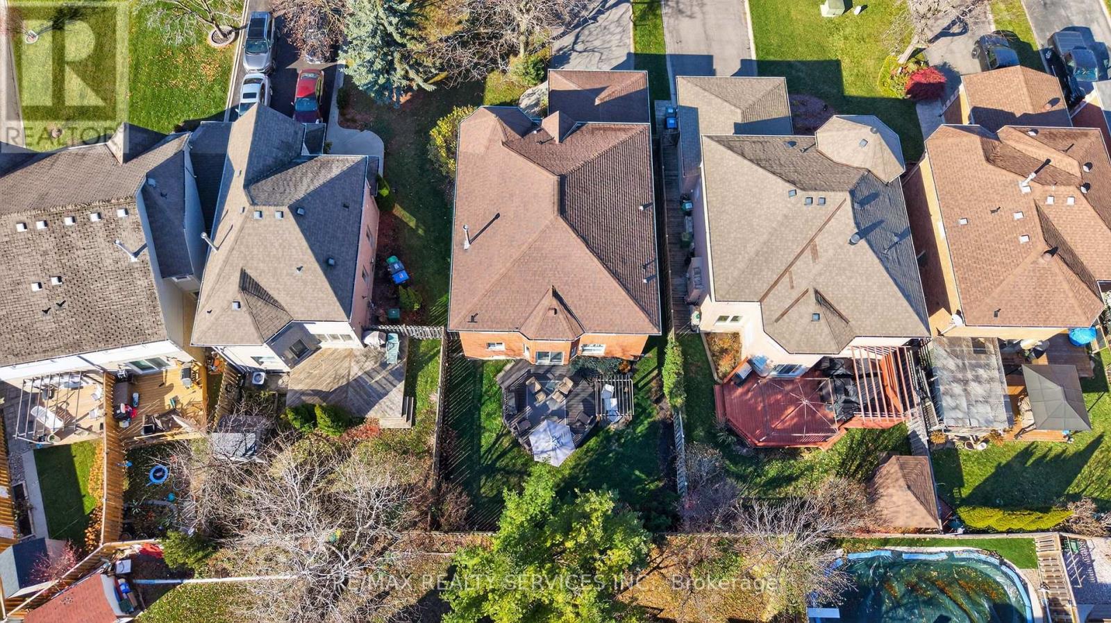 31 Gardenia Way, Caledon, Ontario  L7C 1B1 - Photo 49 - W12563634