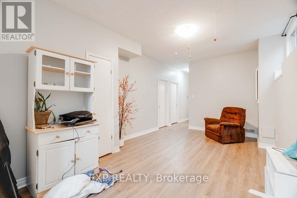 235 Fleming Drive, London East, Ontario  N5V 4Y8 - Photo 13 - X12563760