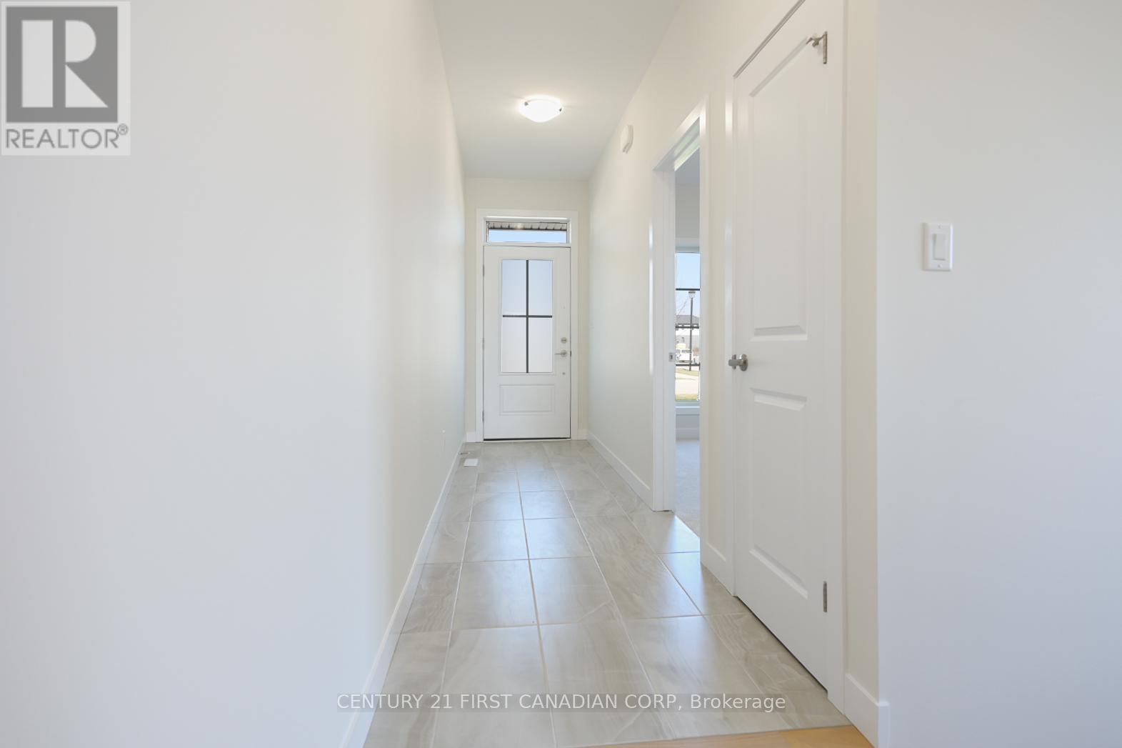 6673 Hayward Drive, London South, Ontario  N6P 0H7 - Photo 4 - X12563774