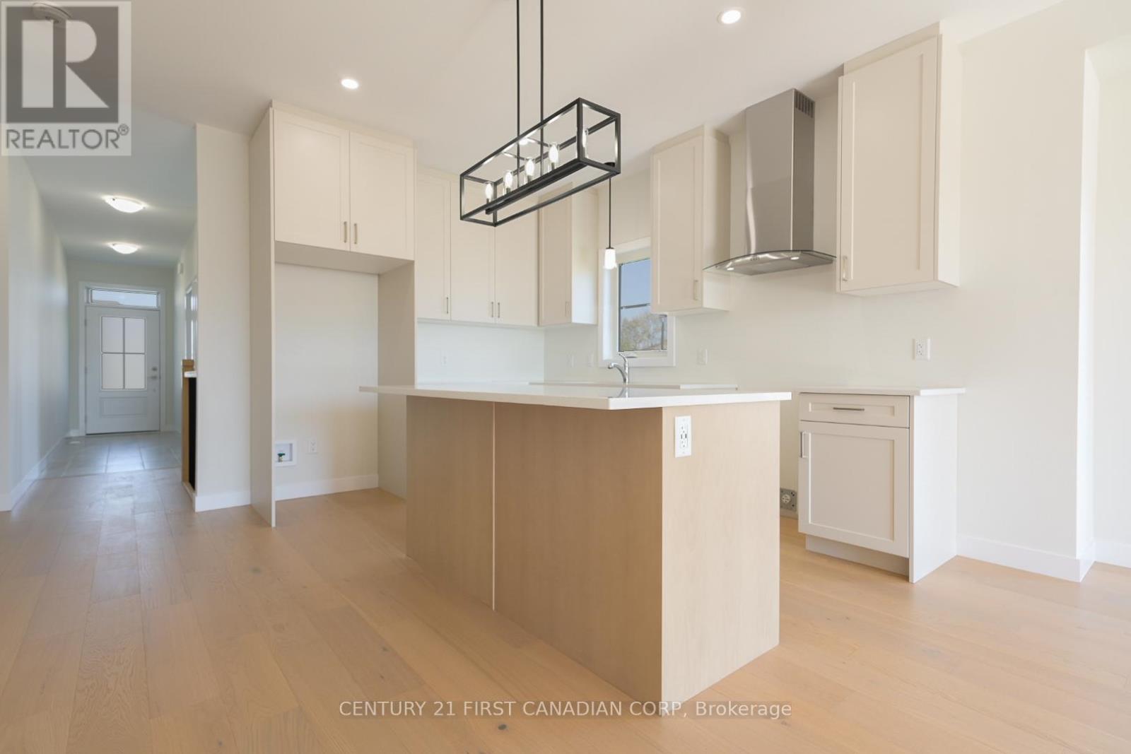 6673 Hayward Drive, London South, Ontario  N6P 0H7 - Photo 6 - X12563774