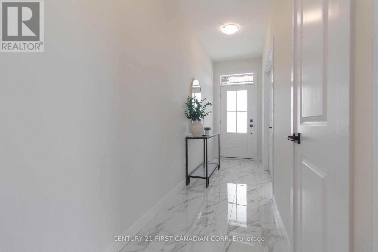 6694 Hayward Drive, London South, Ontario  N6P 0H7 - Photo 4 - X12563778