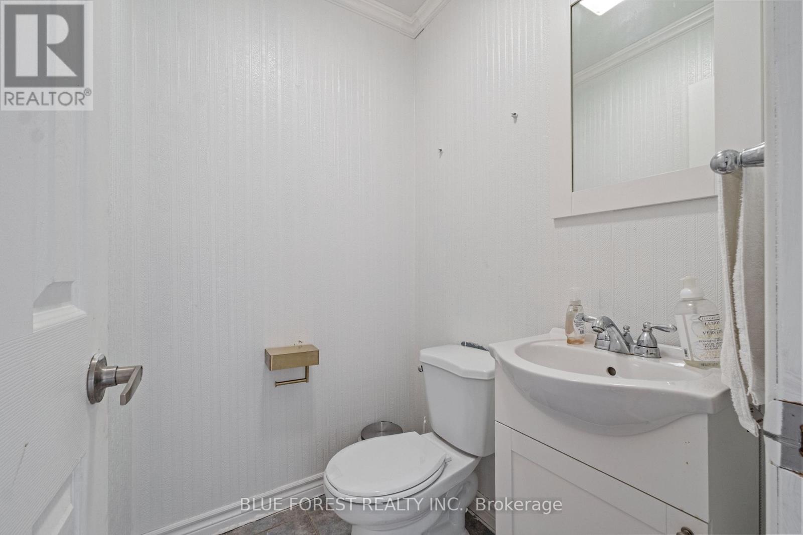 992 Eagle Court, London South, Ontario  N5Z 4K6 - Photo 13 - X12563834