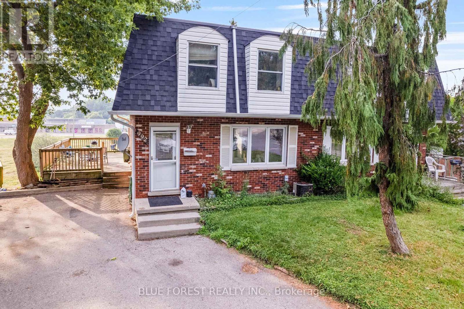 992 Eagle Court, London South, Ontario  N5Z 4K6 - Photo 2 - X12563834