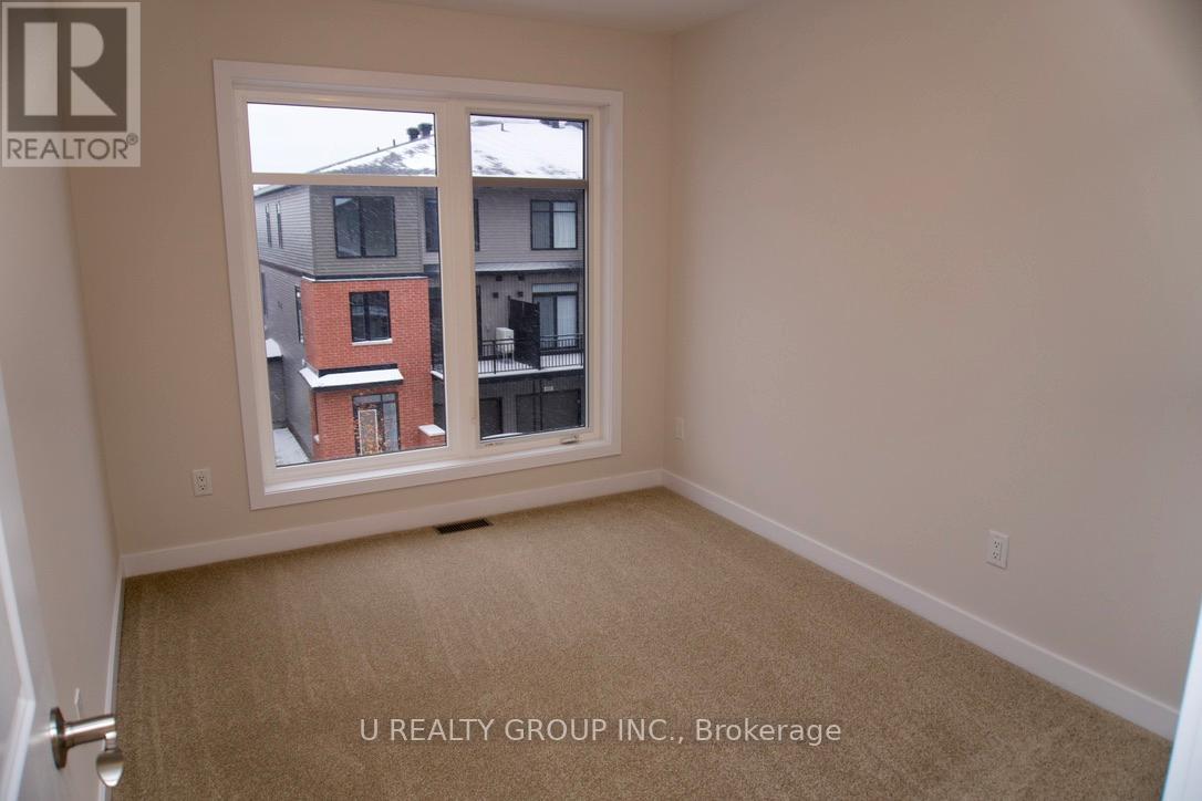 640 Corporal Private, Ottawa, Ontario  K1X 0M7 - Photo 16 - X12563716