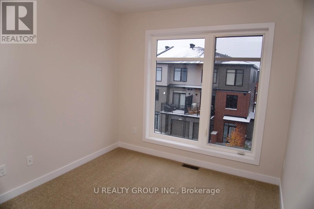 640 Corporal Private, Ottawa, Ontario  K1X 0M7 - Photo 17 - X12563716