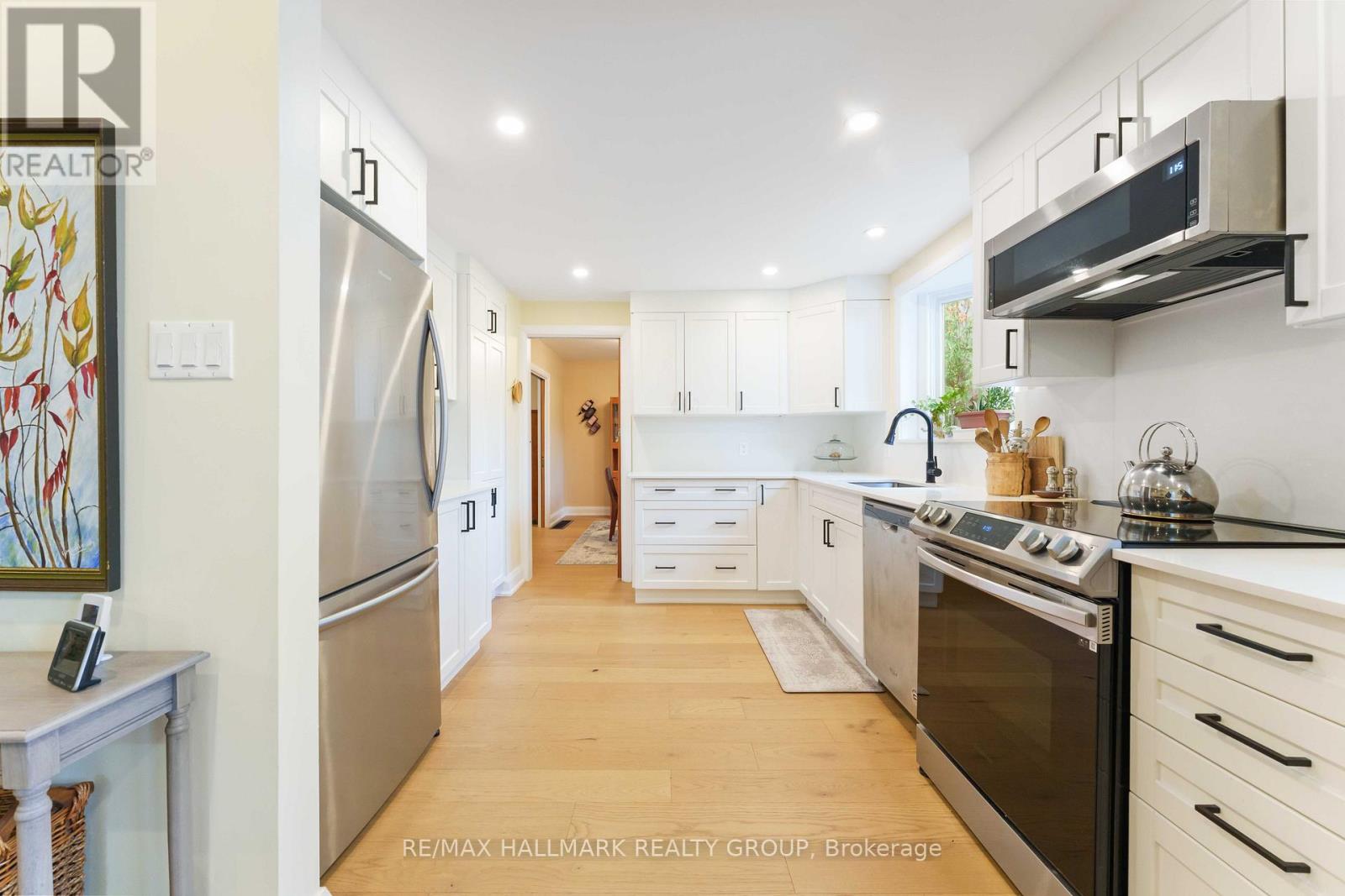 19 Kingsford Crescent, Ottawa, Ontario  K2K 1T5 - Photo 10 - X12563730