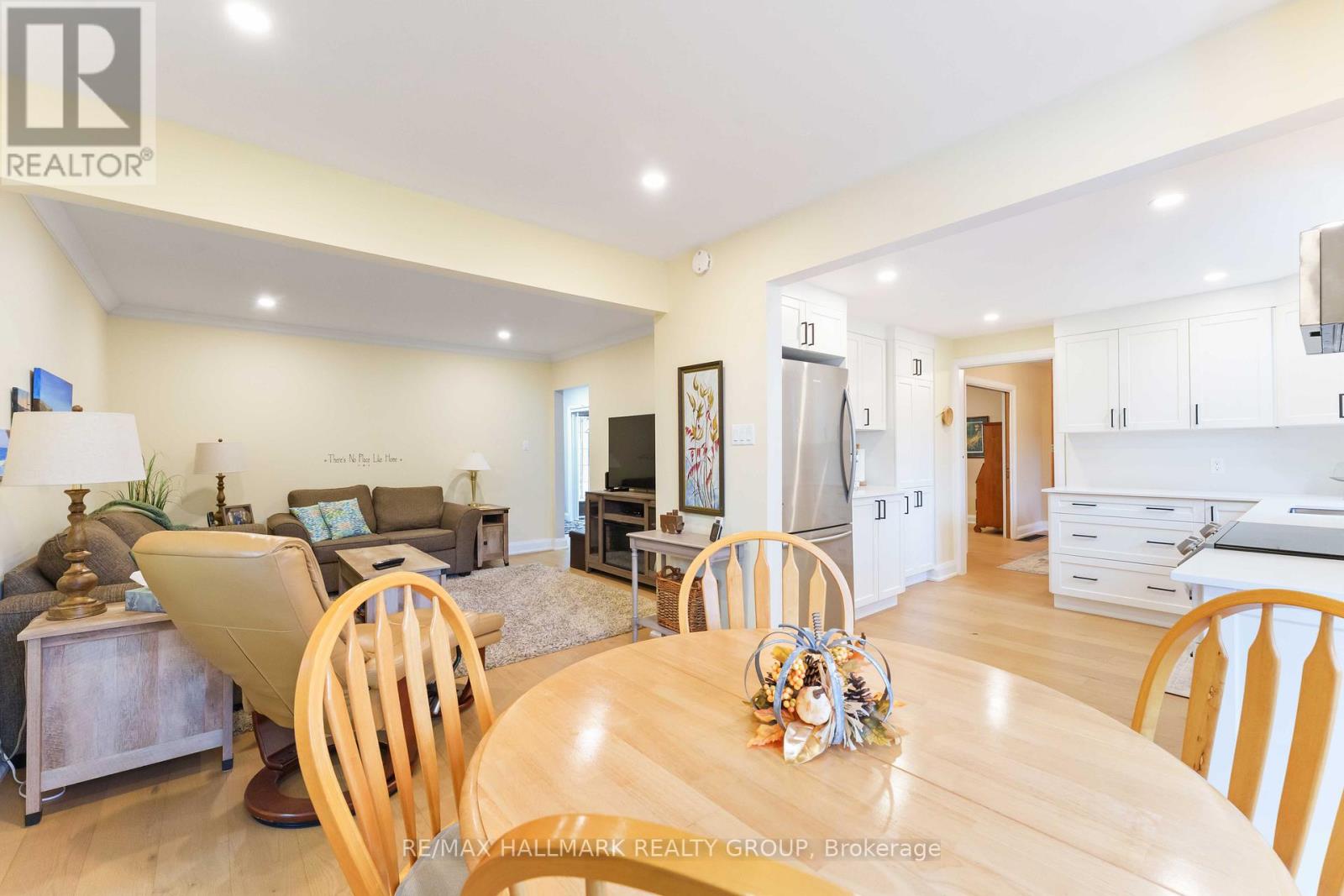 19 Kingsford Crescent, Ottawa, Ontario  K2K 1T5 - Photo 15 - X12563730