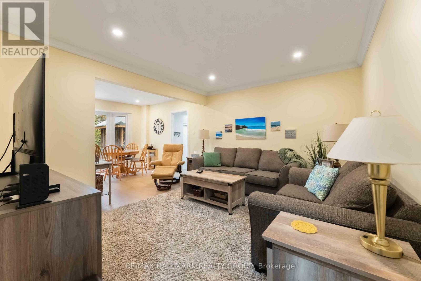 19 Kingsford Crescent, Ottawa, Ontario  K2K 1T5 - Photo 16 - X12563730