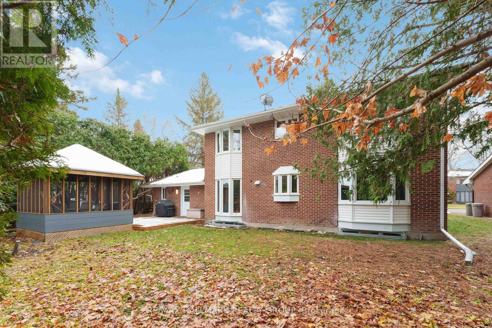 19 Kingsford Crescent, Ottawa, Ontario  K2K 1T5 - Photo 29 - X12563730