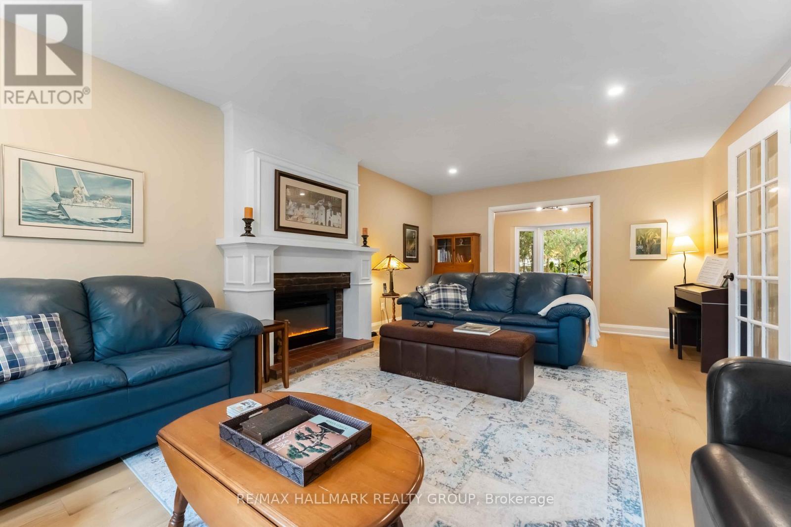 19 Kingsford Crescent, Ottawa, Ontario  K2K 1T5 - Photo 5 - X12563730