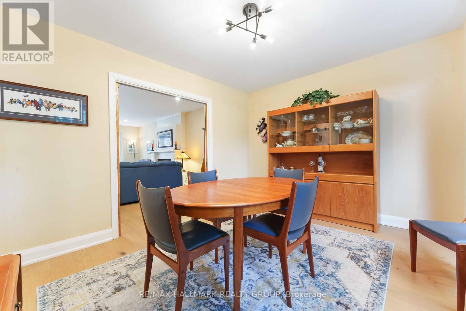 19 Kingsford Crescent, Ottawa, Ontario  K2K 1T5 - Photo 9 - X12563730