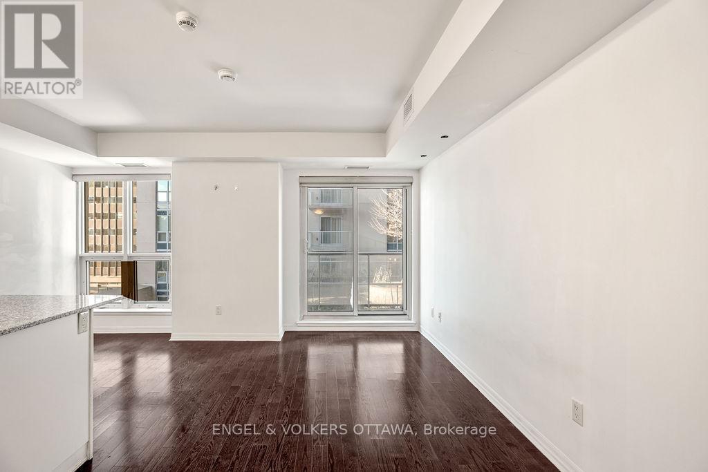 408 - 195 Besserer Street, Ottawa, Ontario K1N 0B6 - Photo 3 - X12563740