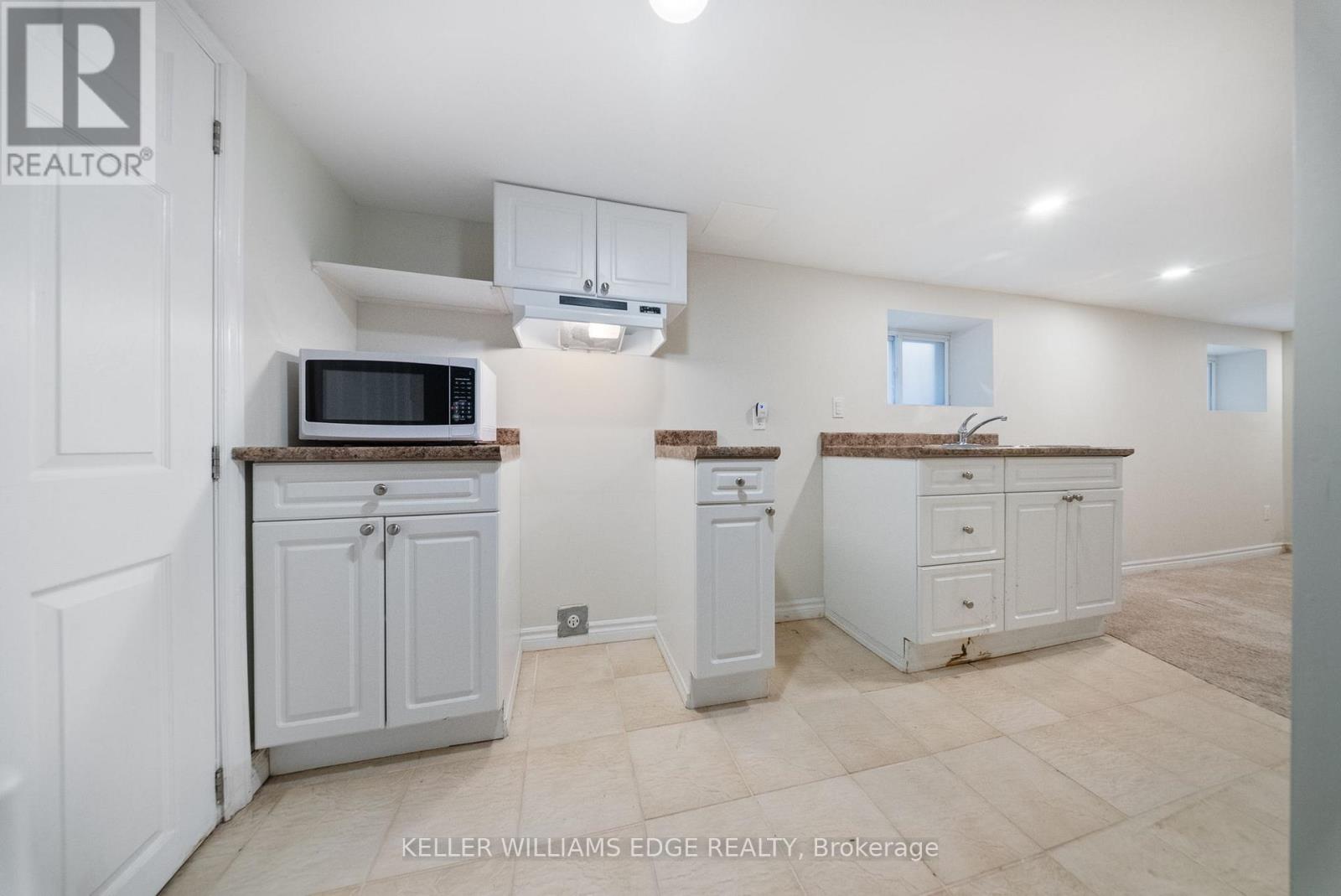 23 Wexford Avenue N, Hamilton, Ontario  L8H 4M2 - Photo 17 - X12563596