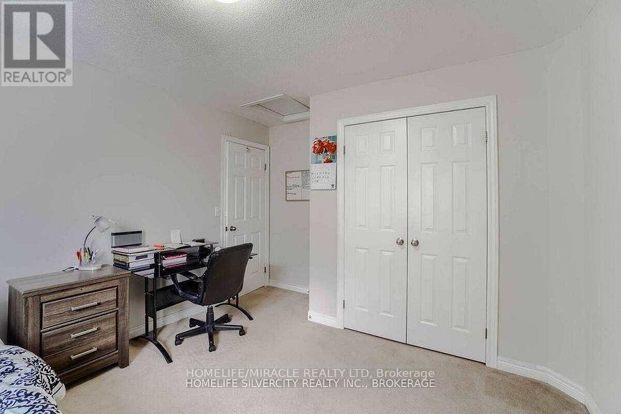 Uppers Exclude Basement - 19 Patterson Drive, North Dumfries, Ontario  N0B 1E0 - Photo 14 - X12563604