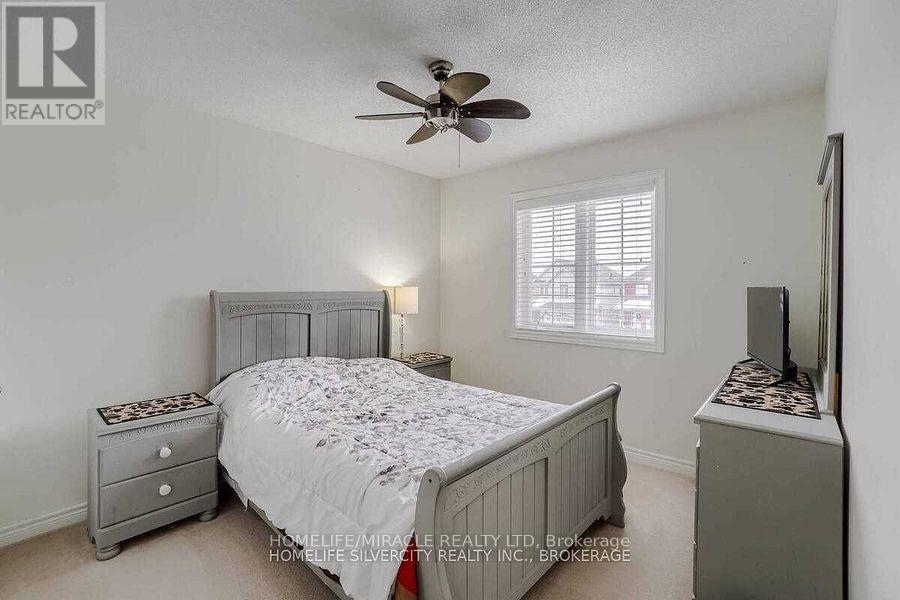 Uppers Exclude Basement - 19 Patterson Drive, North Dumfries, Ontario  N0B 1E0 - Photo 15 - X12563604