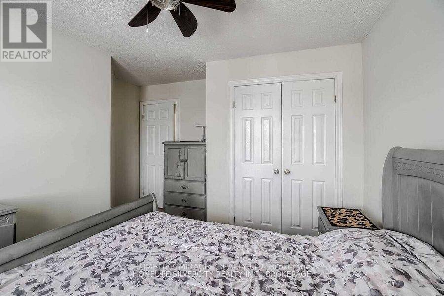 Uppers Exclude Basement - 19 Patterson Drive, North Dumfries, Ontario  N0B 1E0 - Photo 16 - X12563604