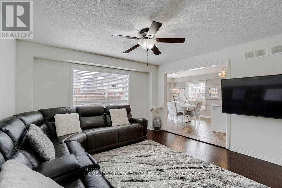 Uppers Exclude Basement - 19 Patterson Drive, North Dumfries, Ontario  N0B 1E0 - Photo 7 - X12563604